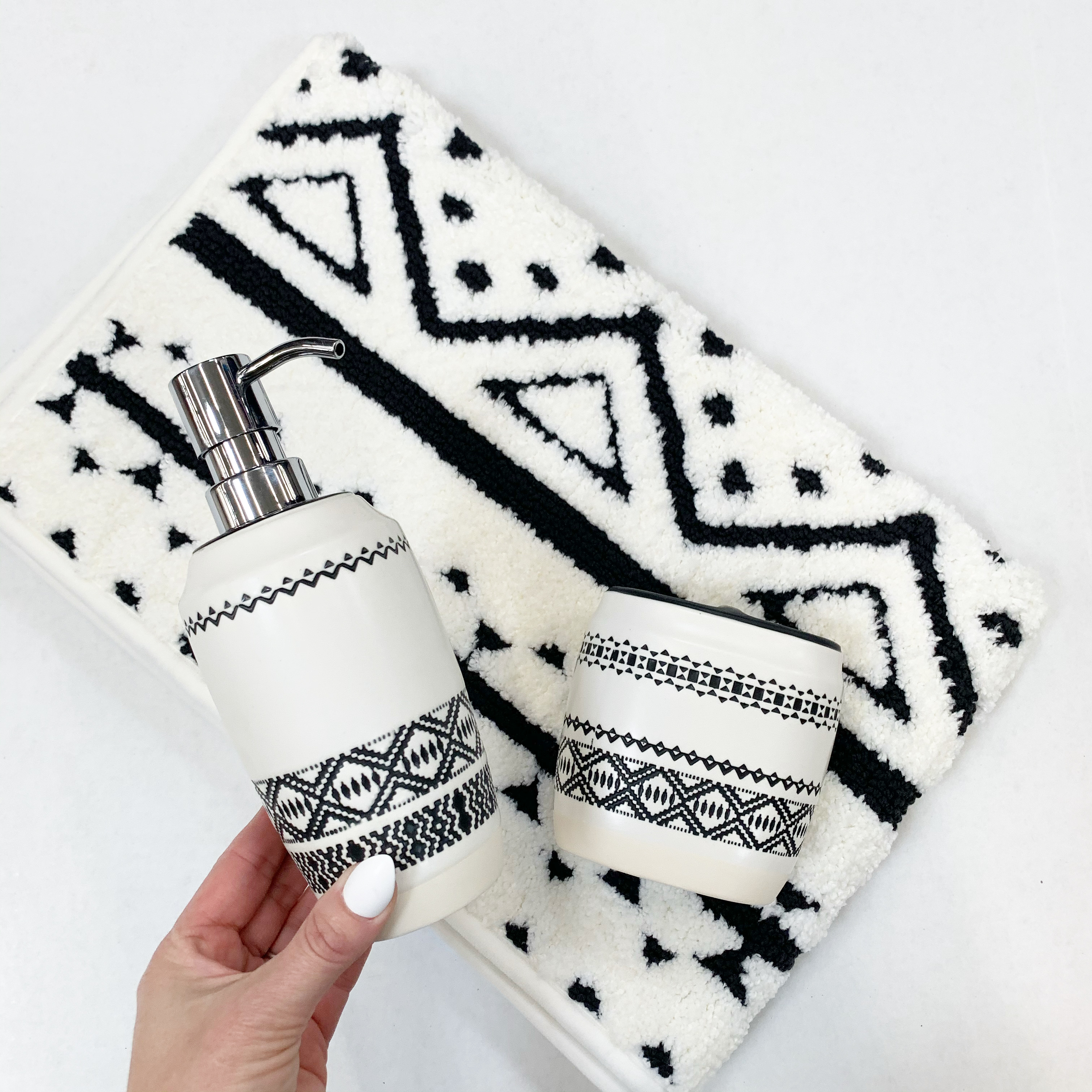 New Better Homes and Gardens Tribal Chic Bath Accessories