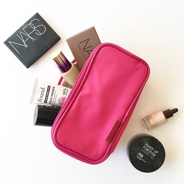 JAVOedge Cosmetic Bag and Favorite Makeup Products