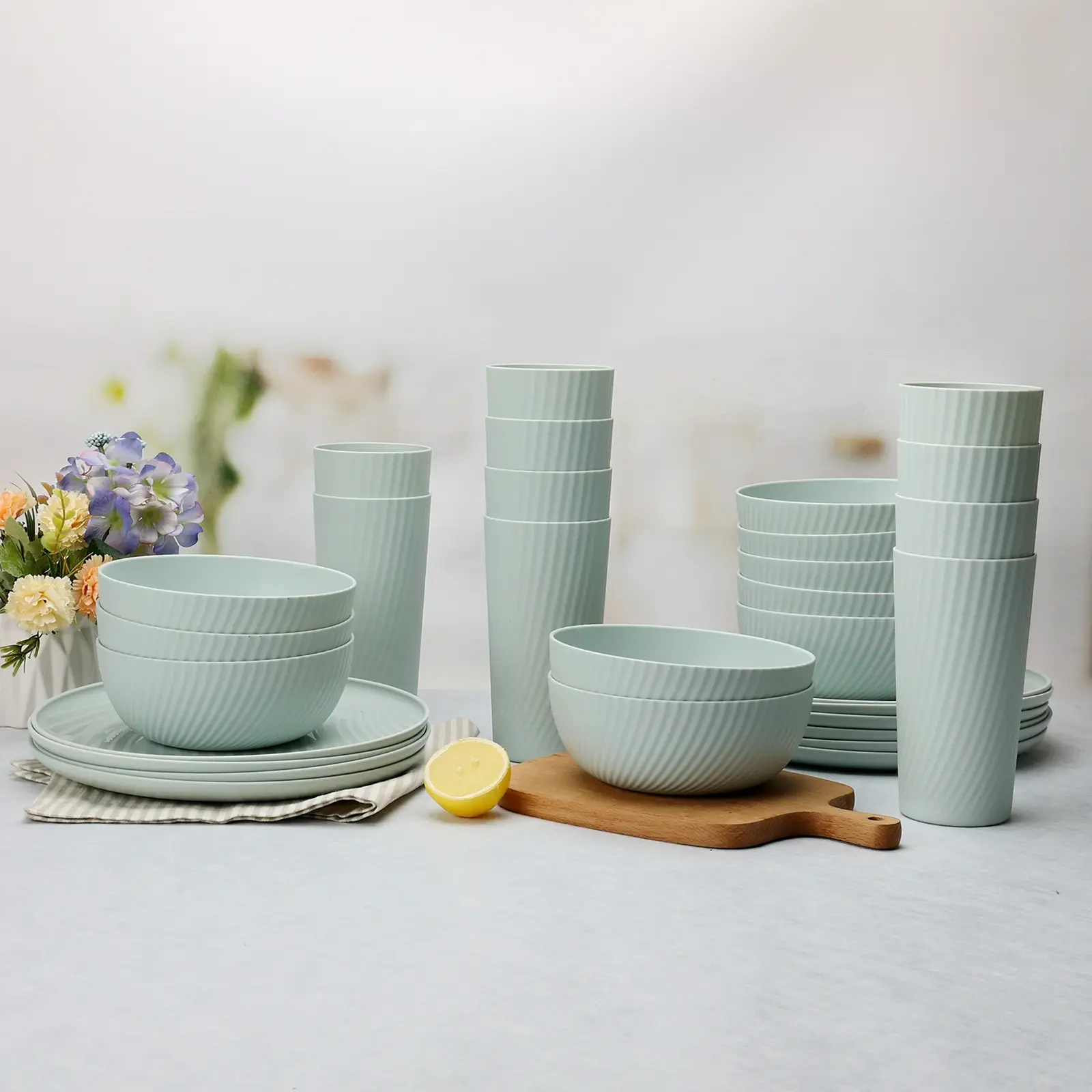Mainstays 50¢ Plastic Dinnerware Collection