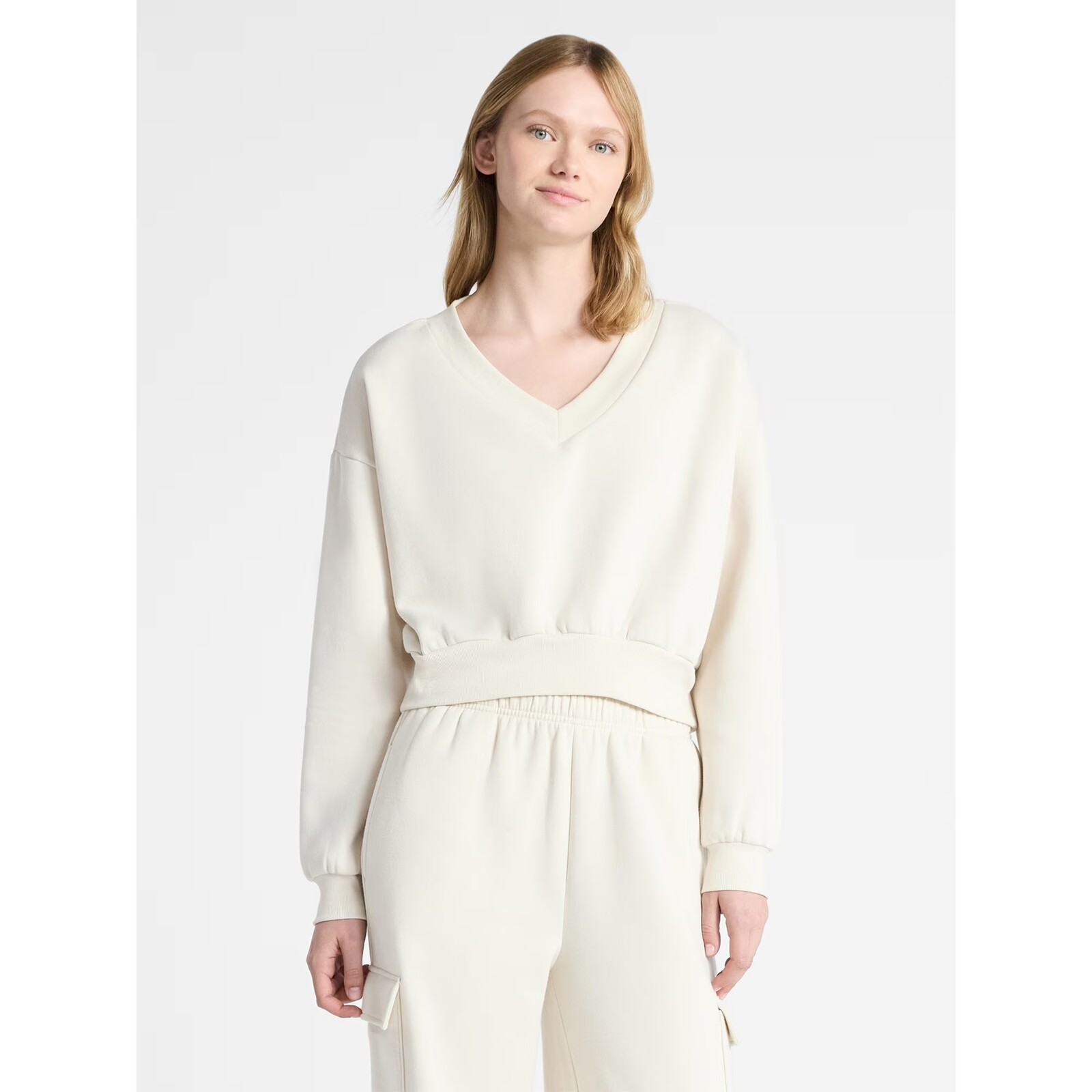 No Boundaries V-Neck Fleece Cropped Sweatshirt