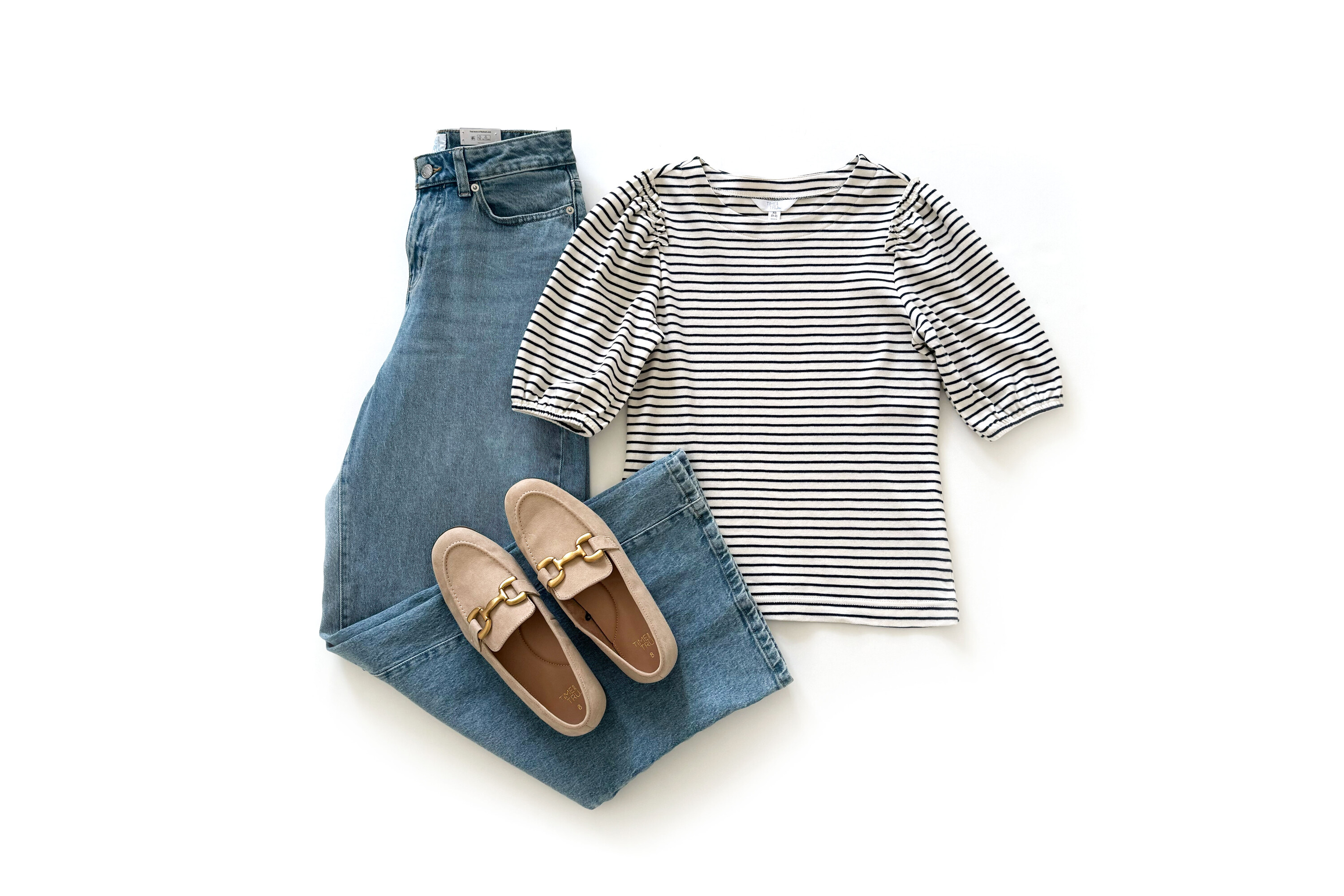 Time and Tru Puff Sleeve Tee Outfit Idea