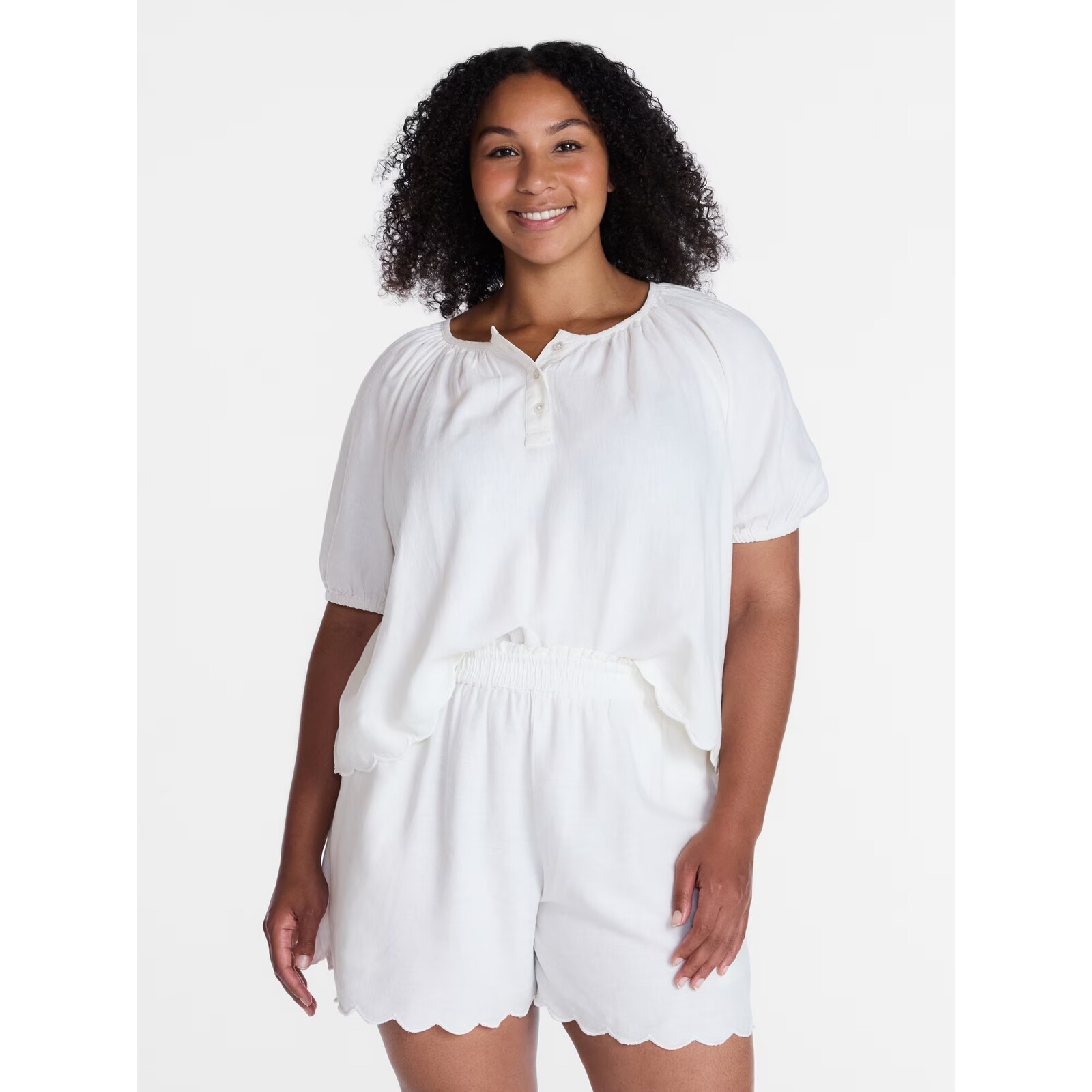 Time and Tru Linen Blend Scalloped Hem Blouse